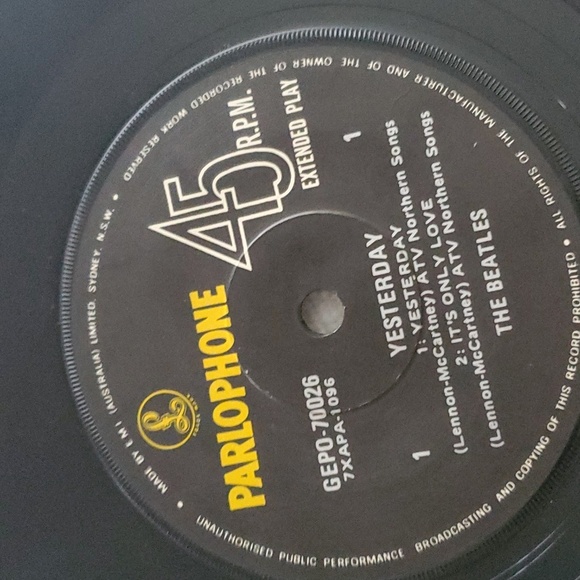 Beatles 45 - Picture 11 of 11